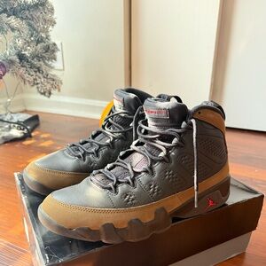 Olive Jordan 9’s🫒